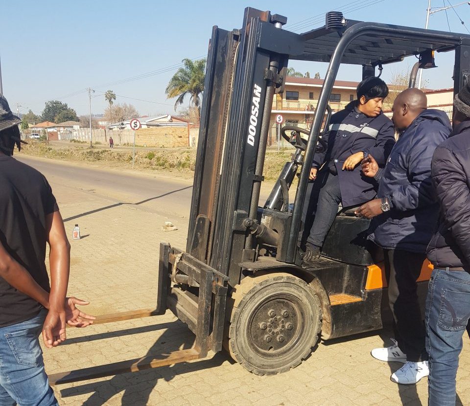 Forklift pre-start checks and operator familiarisation