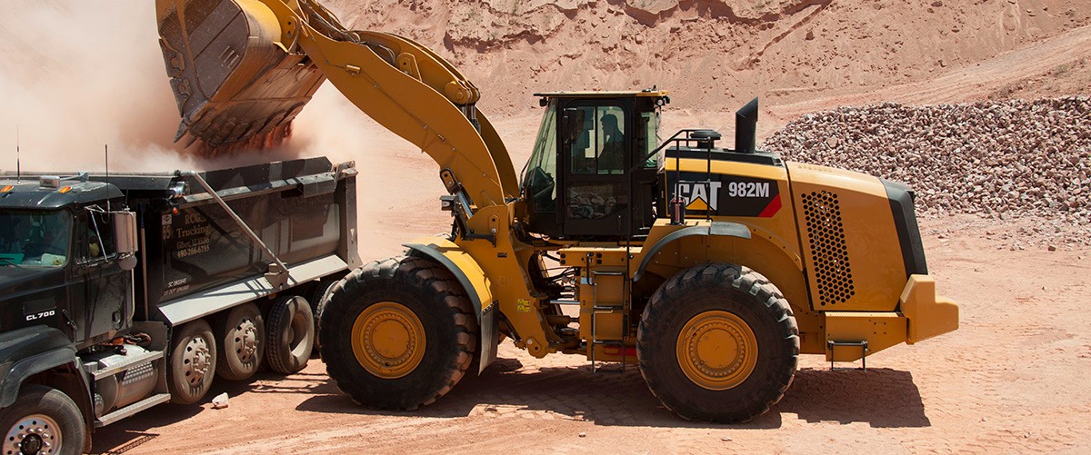 Practical front end loader operator training at Ellena