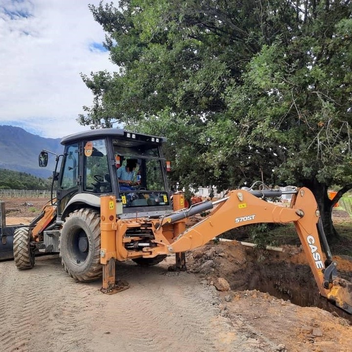 TLB operator practical training at Ellena